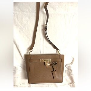 NWT MICHAEL KORS Hamilton Traveler Messenger Crossbody Luggage